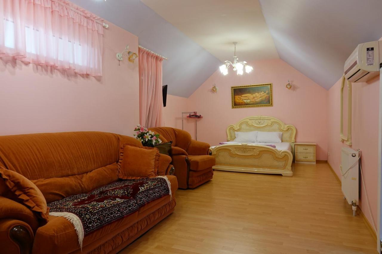 White House Apartments Odessa Eksteriør billede